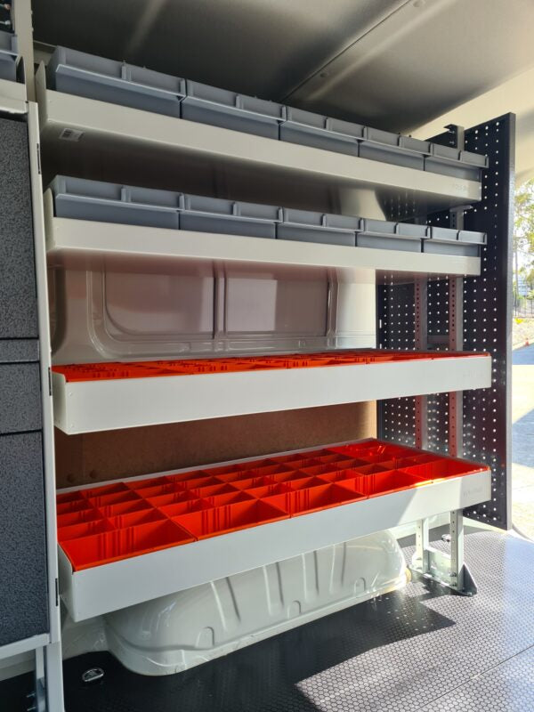 PLASTIC BINS & DIVIDERS