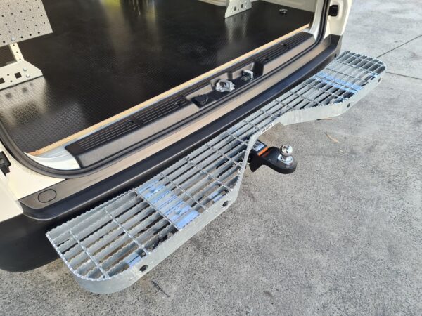 Toyota Hiace Heavy Duty Tow Bar