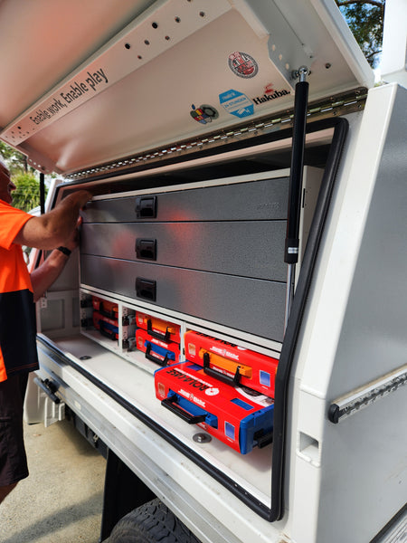 Rolacase Canopy_Service Body Shelving 21